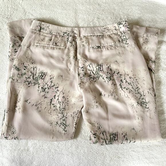 THEORY 100% Silk Ivory Floral Relaxed Chino Tapered Pleat Pants Spring Size 6 - Picture 5 of 13